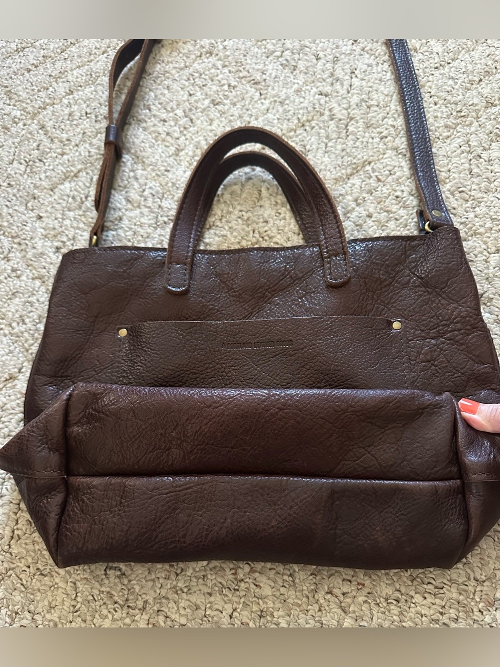 Portland Leather ‘Almost Perfect’ Medium Crossbody Tote - Picture 5 of 12